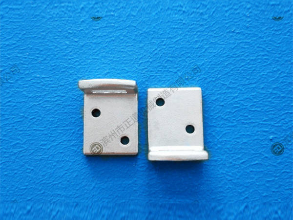 Door buckle baffle
